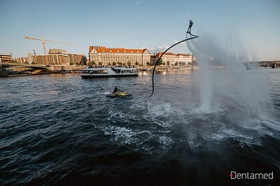 Flyboard denní show v Praze