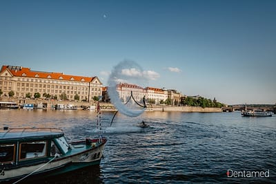 Flyboarding salto v Praze